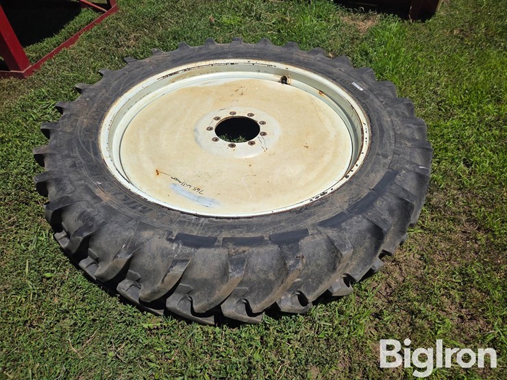 michelin-agribib-4c-300/90r42-tire-&-rim-image-2