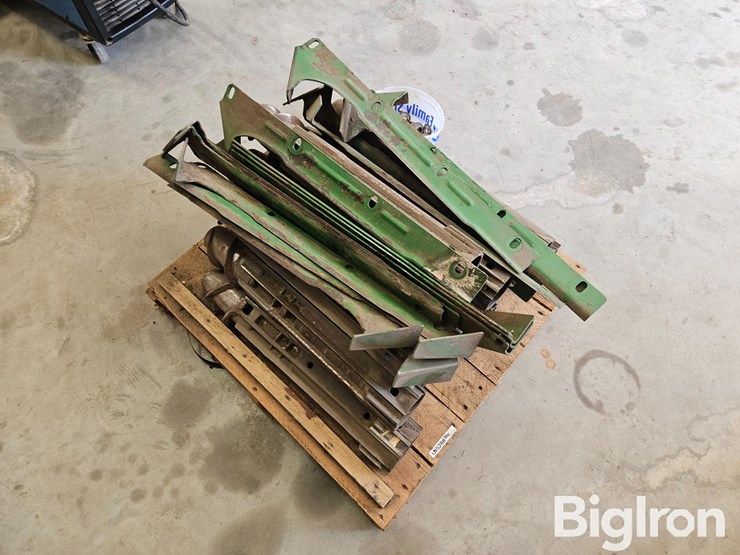 john-deere-608c-image-3