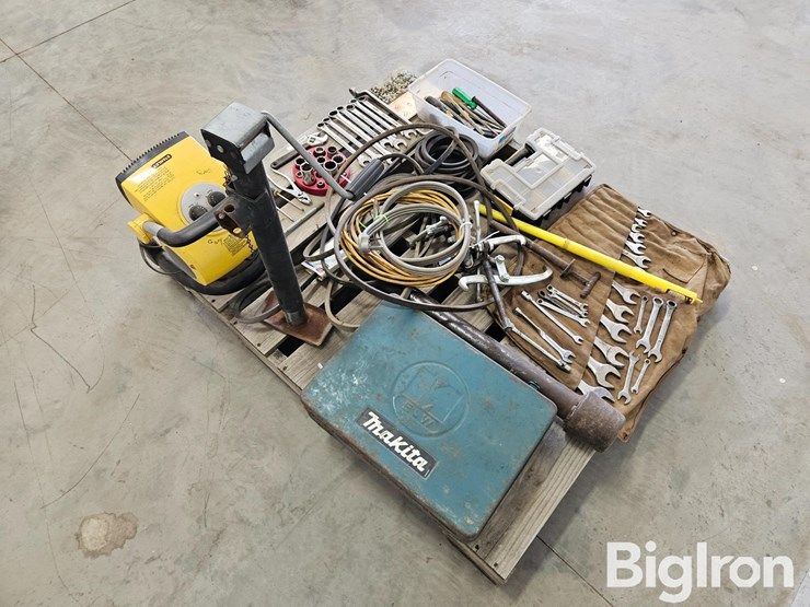 pallet-of-misc.-tools,-parts,-&-fasteners-image-5
