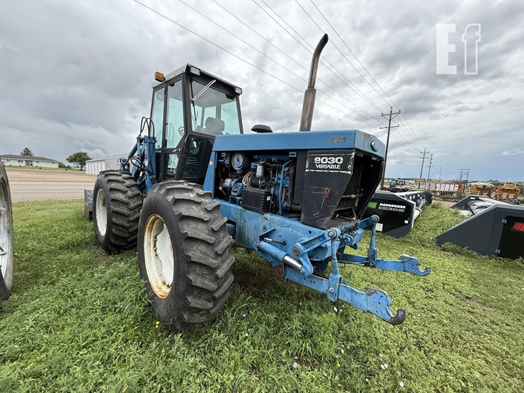 new-holland-9030-image-9
