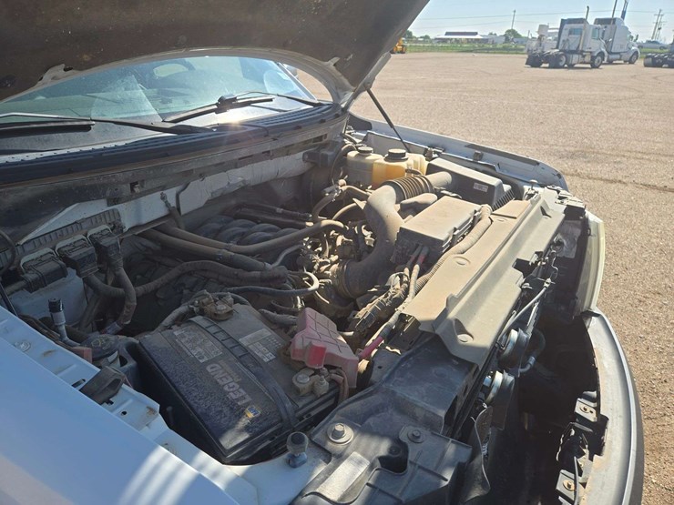 2013-ford-f150-xl-image-24