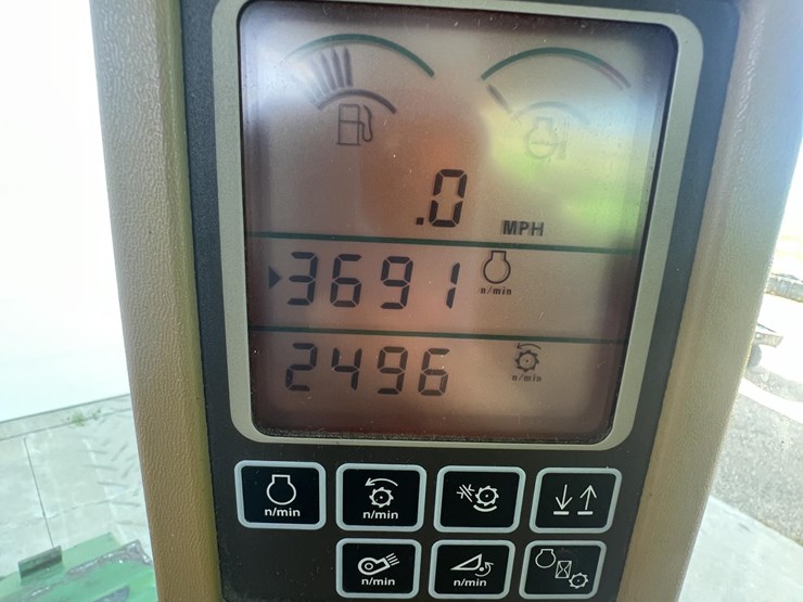 2004-john-deere-9660-sts-image-49