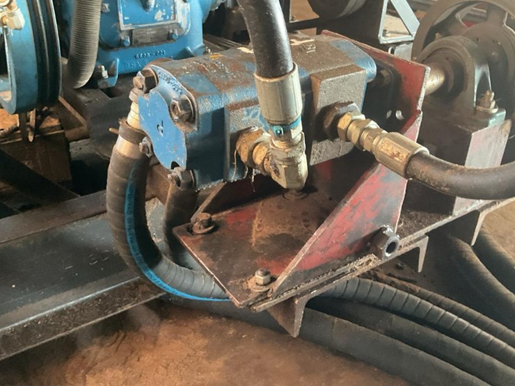 #122-•-hydraulic-lines,-pumps-and-tank-image-15