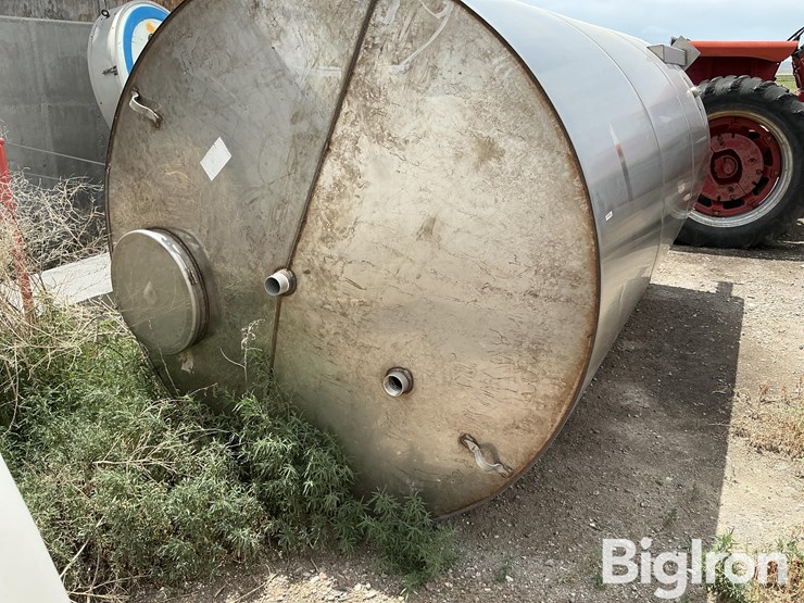 2500-gallon-stainless-steel-tank-image-2