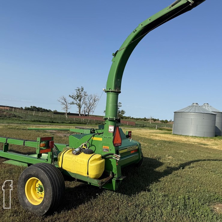 JOHN DEERE 3975