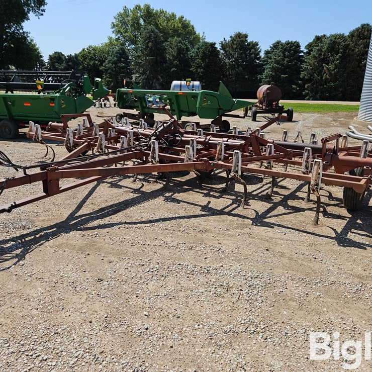 Wil Rich 23' Field Cultivator W/ 3 Bar Tined Harrow