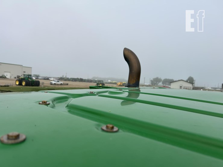 2017-john-deere-9620r-image-51