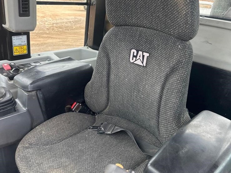 2019-caterpillar-953k-image-32