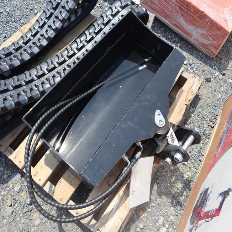 TPM 32" Hydraulic Tilt Bucket
