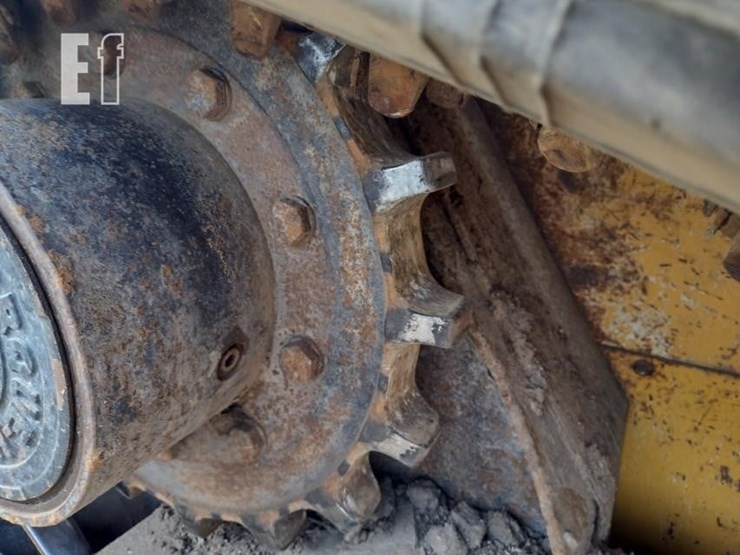 deere-323d-image-29