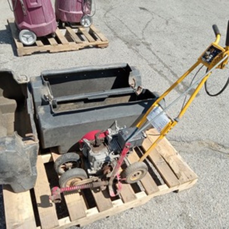 LOT#--EDGE TRIMMER AND BUCKETS