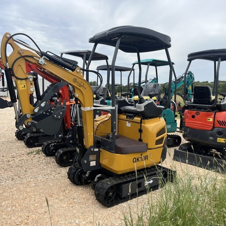 CFG QK18R Mini Excavator
