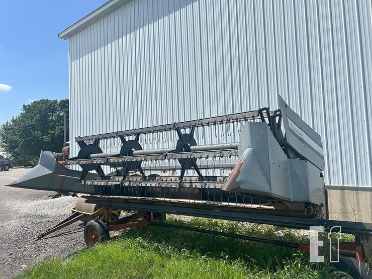gleaner-825-image-2