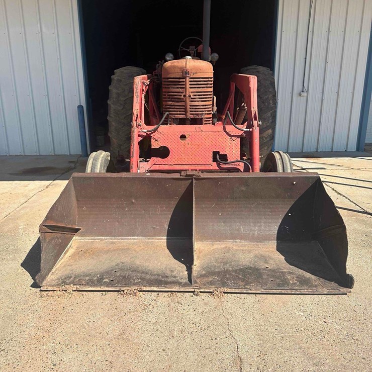 Farmall M with Loader