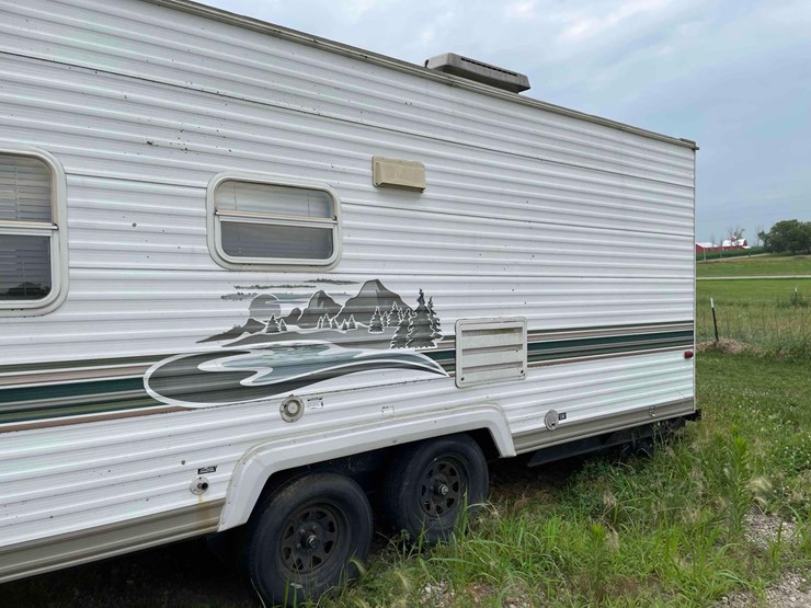 2005-wildwood-le-camper-image-10