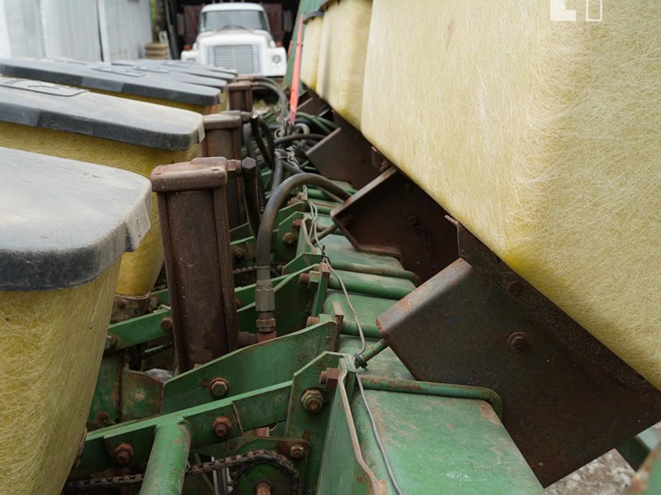 john-deere-7000-image-25