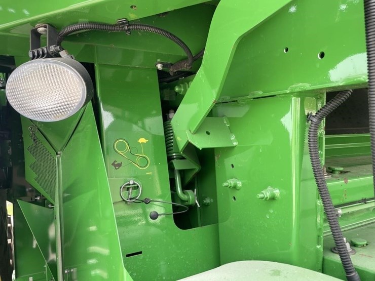 2015-john-deere-s660-image-38