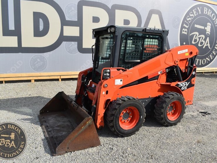 2020-kubota-ssv65-image-7