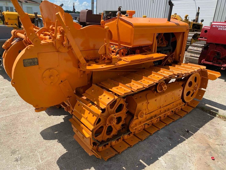 oliver-ag-6h-ag-crawler-image-4