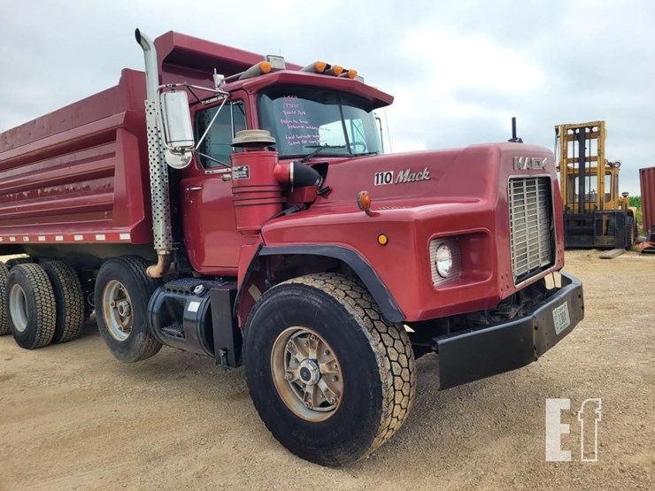 1990-mack-rb690s-image-5