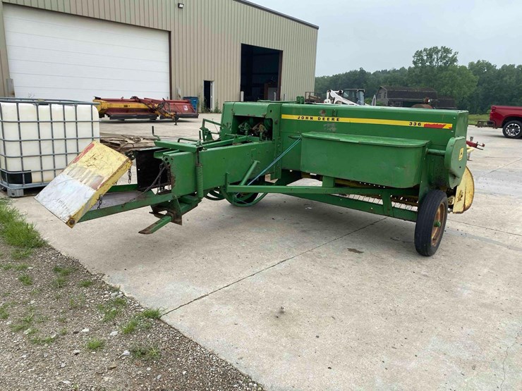 john-deere-336-baler-image-3