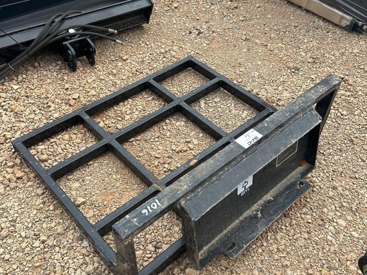 giyi-mini-skid-steer-land-leveler-attachment-image-2