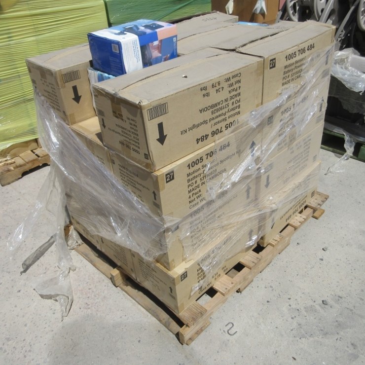 Lot Of Battery Powered Spotlight Kits,