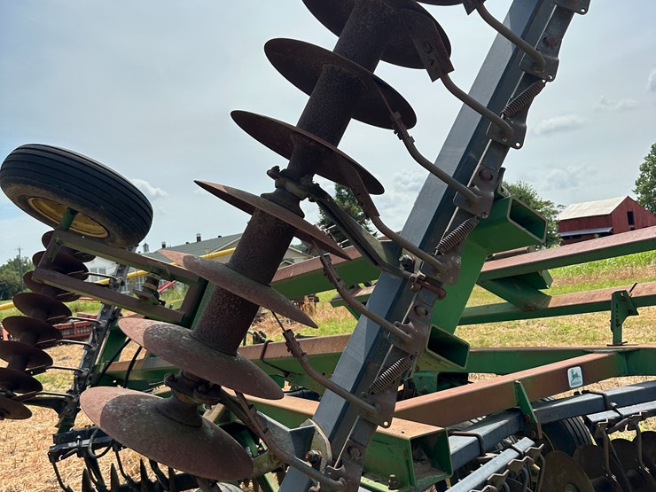 john-deere-630-image-5