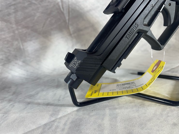 #4381-•-taurus-tx-22-competition-22-lr-pistol,-sn:-1pt435457-image-13