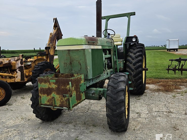 john-deere-4430-image-3