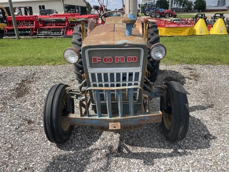1975-ford-3000-image-2