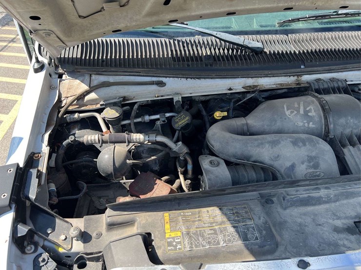 2014-ford-e450-image-21