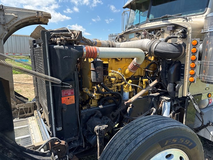 1999-peterbilt-379-image-24