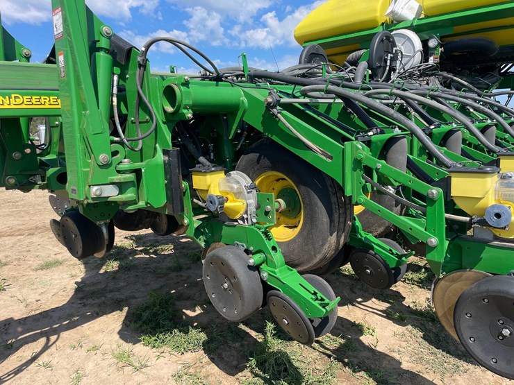 2012-john-deere-1790-image-42
