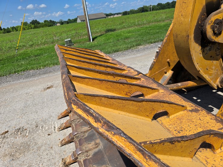 2005-caterpillar-953c-image-67