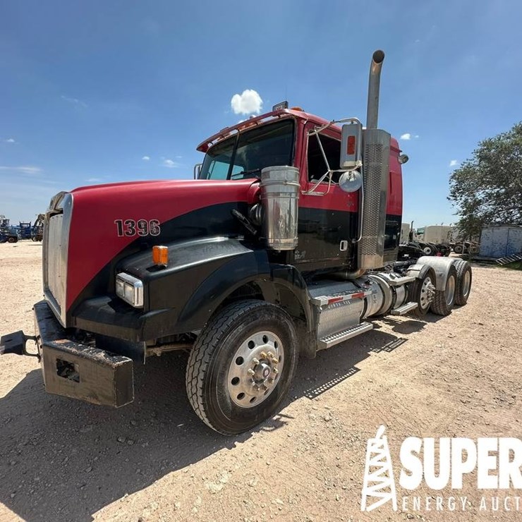 2011 WESTERN STAR 4900