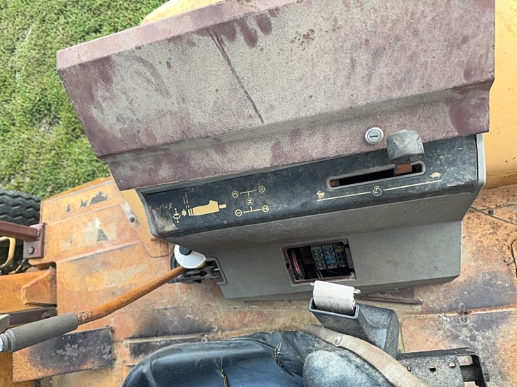case-backhoe-image-8