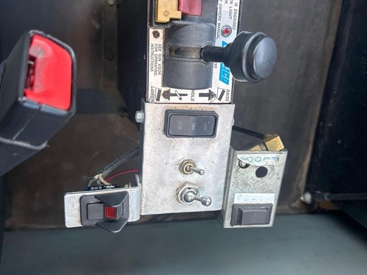 2018-kenworth-t880-image-21