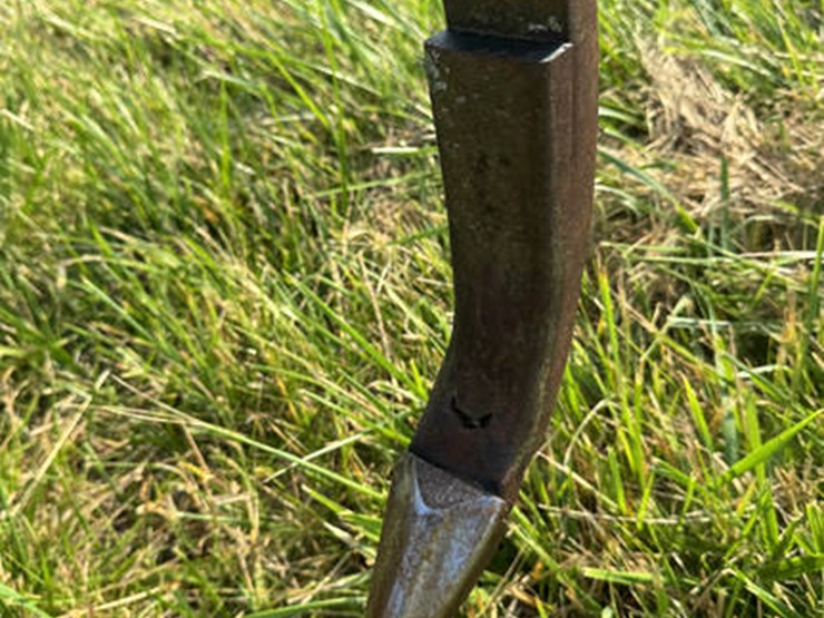 #1421-•-mf-12’-pull-type-chisel-#2349-image-9