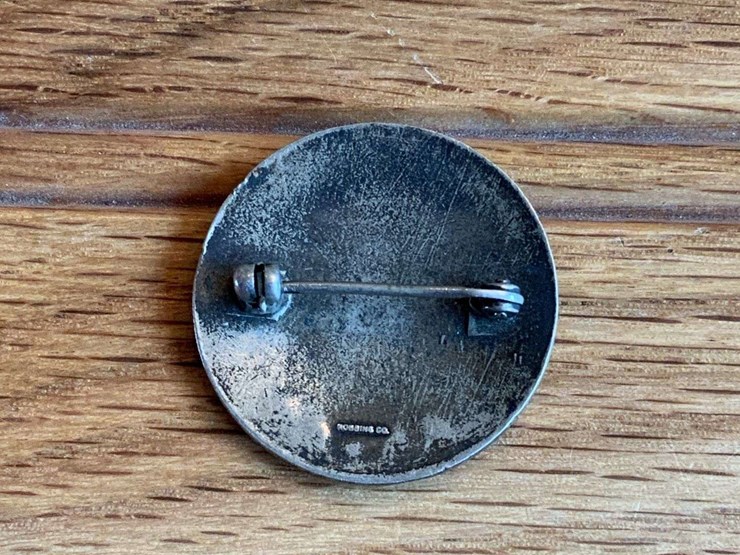 john-deere-tractor-co.-employee-badge-image-2