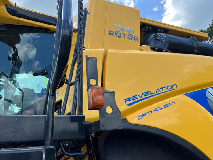 2023-new-holland-cr10.90-image-15
