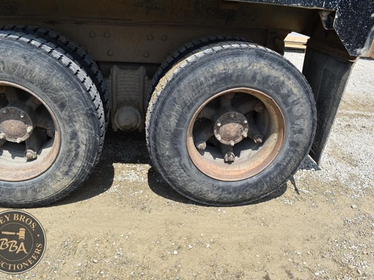 1996-mack-rd688s-image-40