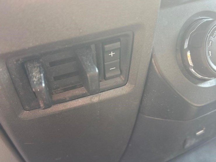 2020-ford-f350-xl-image-44