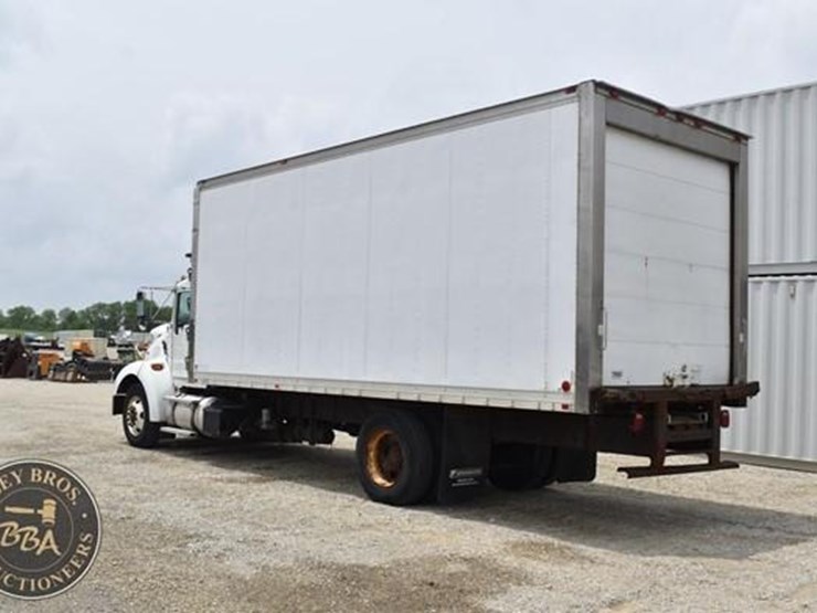 2008-kenworth-t300-image-3