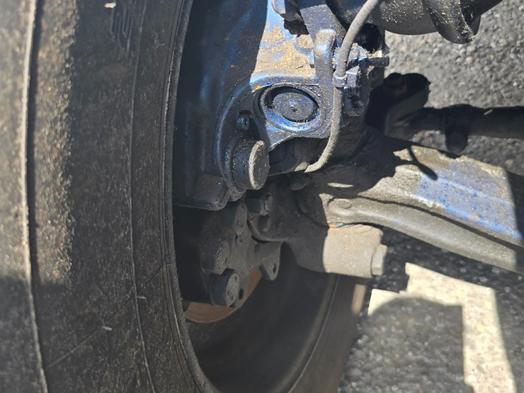 2020-freightliner-columbia-120-image-54