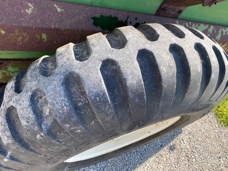 john-deere-450-image-32