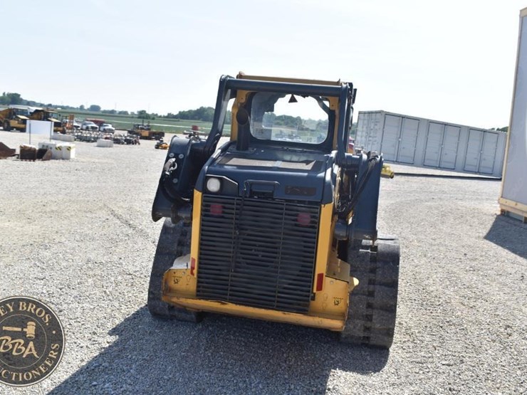 2019-deere-325g-image-20