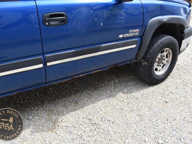 2003-chevrolet-silverado-2500-image-24