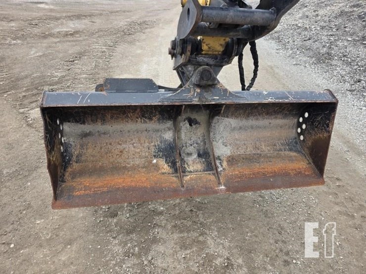 caterpillar-304-image-2