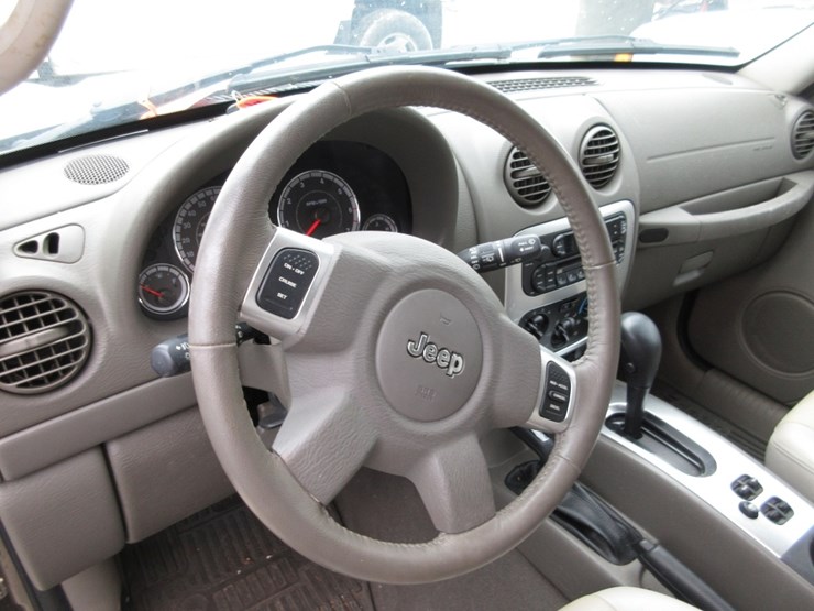 2007-jeep-liberty-image-5